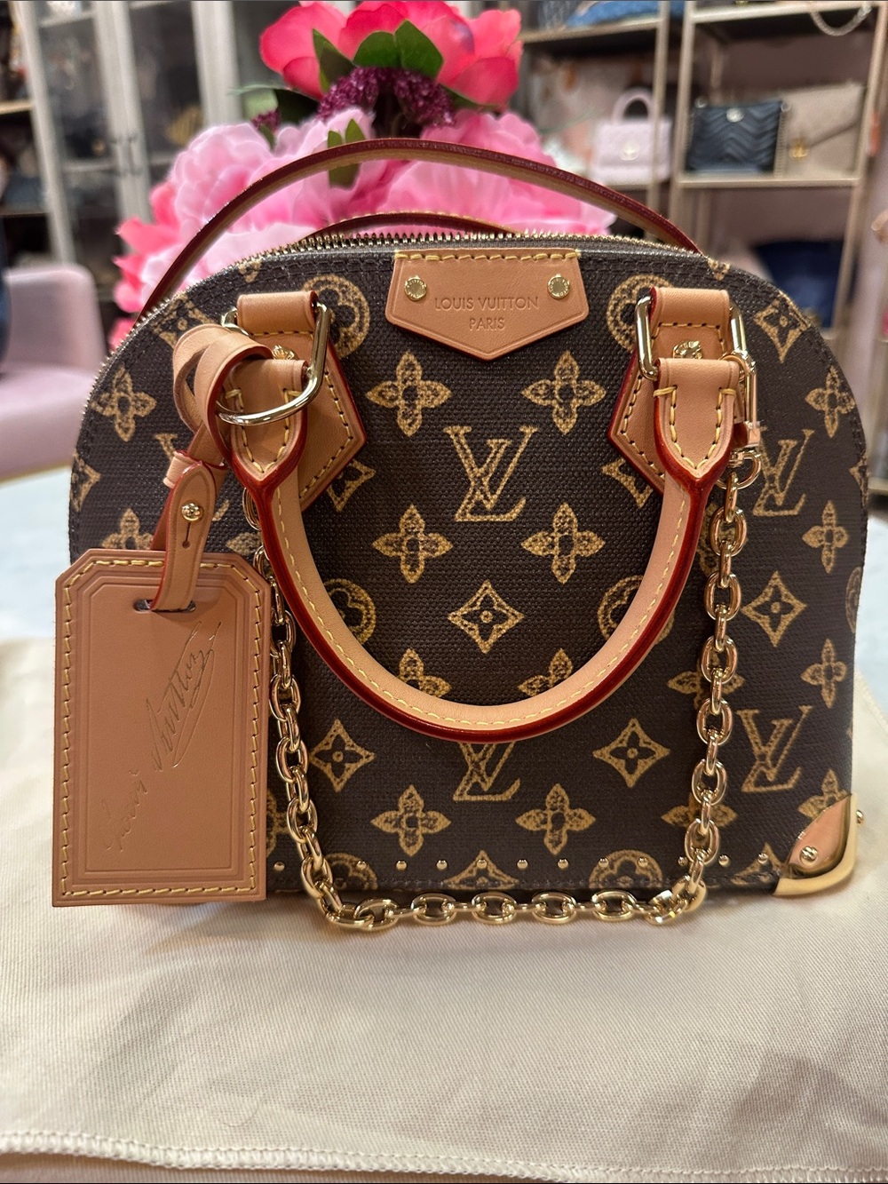 Louis Vuitton
Alma Trunk BB 100% authentic